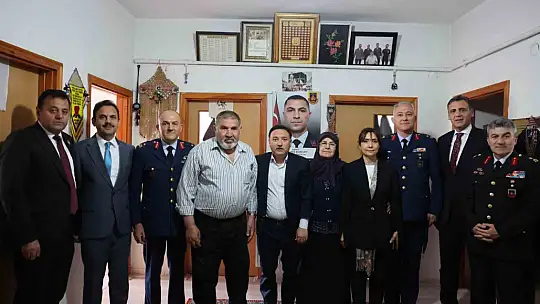 Vali Çiçek, şehit aileleriyle bayramlaştı
