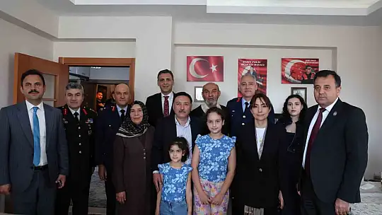 Vali Çiçek, şehit aileleriyle bayramlaştı