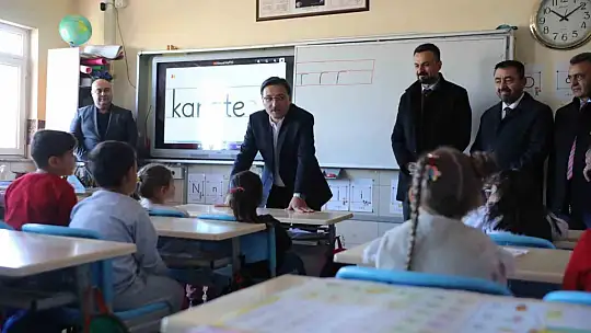 Vali Çiçek Tavlusun mahallesini ziyaret etti