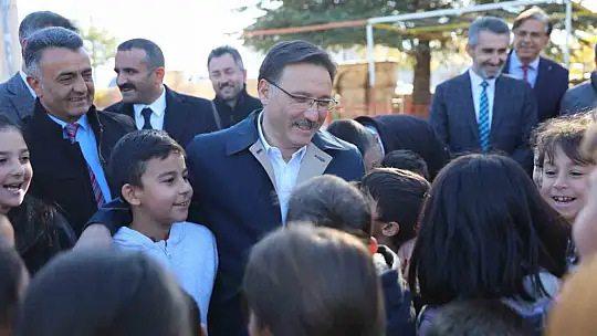 Vali Çiçek Tavlusun mahallesini ziyaret etti