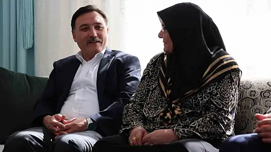 Vali Çiçek'ten Anneler Günü'nde şehit annelerine ziyareti