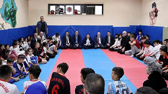 Vali Çiçek'ten Erva Sağlık Spor Kulübü'ne ziyaret