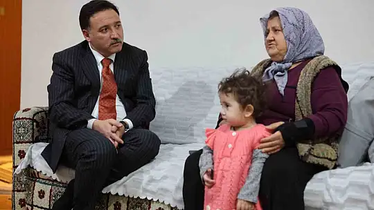 Vali Çiçek'ten ev ziyareti