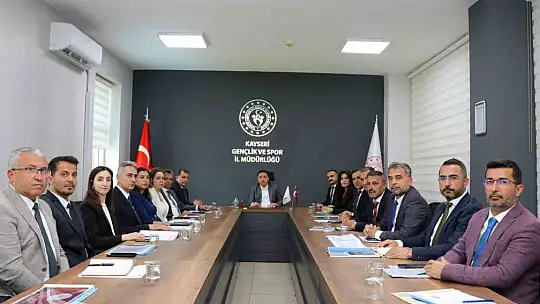 Vali Çiçek'ten Gençlik ve Spor İl Müdürlüğü'ne ziyaret