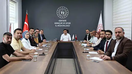 Vali Çiçek'ten Gençlik ve Spor İl Müdürlüğü'ne ziyaret
