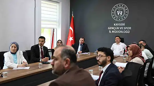 Vali Çiçek'ten Gençlik ve Spor İl Müdürlüğü'ne ziyaret
