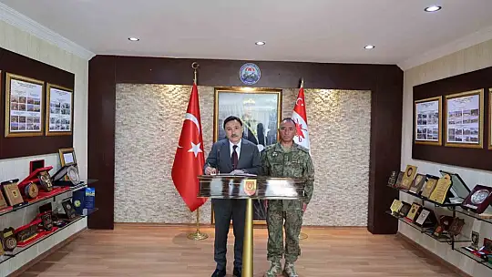 Vali Çiçek'ten göreve başlayan komutanlara ziyaret