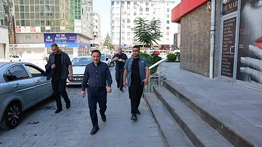 Vali Çiçek vatandaşlarla bir araya geldi