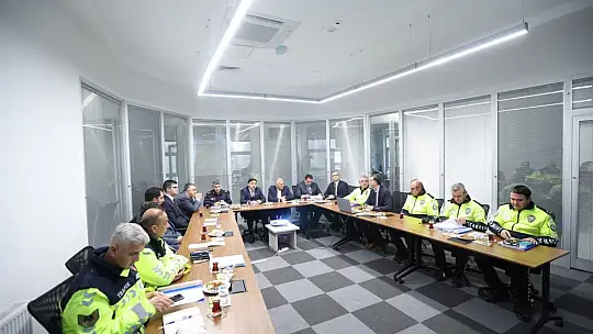 Vali Çiçek ve Başkan Büyükkılıç Trafik Kontrol Merkezi'nde
