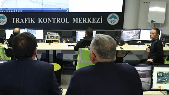 Vali Çiçek ve Başkan Büyükkılıç Trafik Kontrol Merkezi'nde