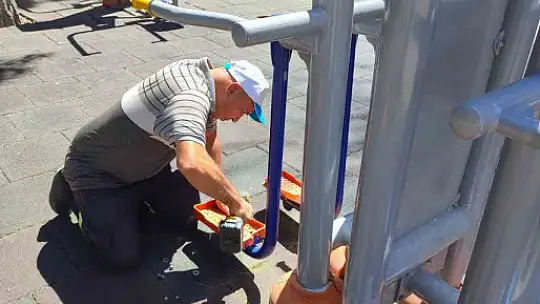 Vandallar tahrip etti, büyükşehir yeniledi