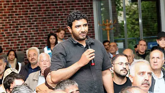 Vatandaş sordu, Başkan Yalçın Osmanlı Evi'nde cevapladı