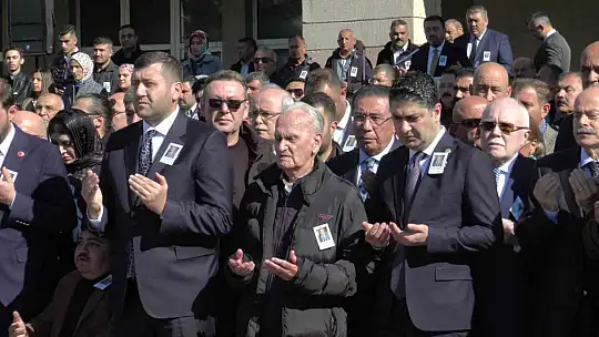 Vefat eden eski bakan için Kayseri'de tören düzenlendi