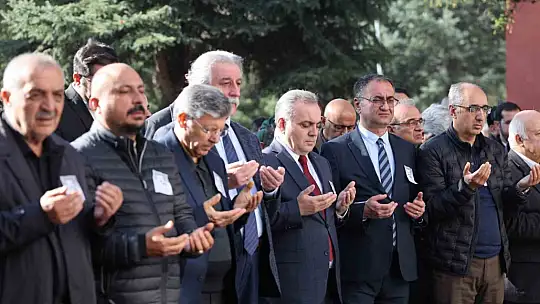 Vefat eden Öğretim Üyesi Prof. Dr. Uzmay için ERÜ'de tören düzenlendi