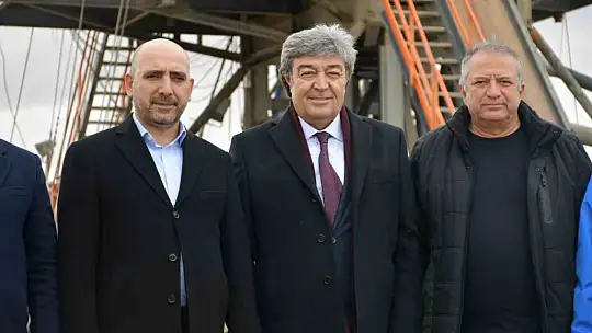 Vekil Ataş ve Başkan Bağlamış, Jeotermal Sera OTB'deki çalışmaları inceledi