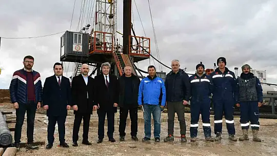 Vekil Ataş ve Başkan Bağlamış, Jeotermal Sera OTB'deki çalışmaları inceledi