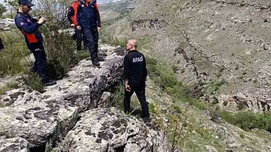 Viyadükte mahsur kalan genç kurtarıldı