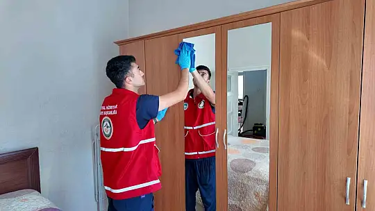 YADES çalışanları, yaşlılara umut oluyor