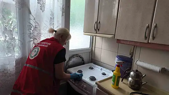 YADES çalışanları, yaşlılara umut oluyor