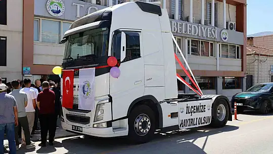 Yahyalı Belediyesi araç filosunu güçlendirdi: Çekici tır hizmete alındı