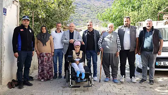Yahyalı Belediyesi'nden engelli vatandaşa akülü araç desteği