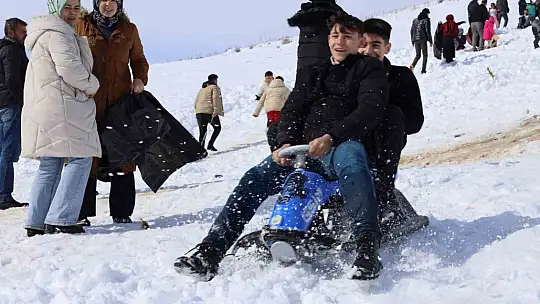 Yahyalı'da Kar Şenliği Coşkusu