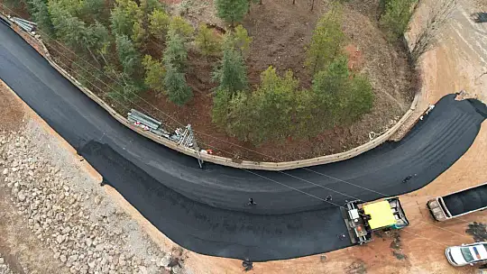 Yahyalı'da Karaköy Mahallesi sıcak asfalt konforuna kavuştu
