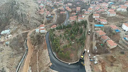 Yahyalı'da Karaköy Mahallesi sıcak asfalt konforuna kavuştu