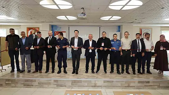 Yahyalı'da Robotik Kodlama ve Teknoloji Zirvesi gerçekleştirildi