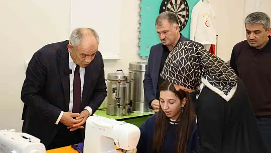 Yahyalı'da tekstil fabrikası için istihdam garantili kurs açıldı