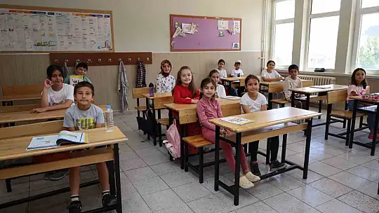 Yahyalı'da TÜGVA Yaz Okulu coşkuyla başladı