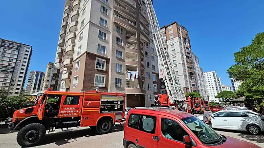 Yangında can pazarı: Mahsur kalanlar kurtarılmaya çalışılıyor