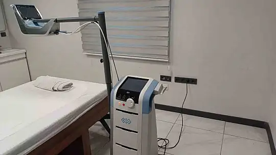 Yapay zeka destekli robotik lazer ile ameliyatsız tedavi