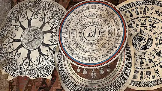 Yarım asırdır Türk kültürünü deri ve taşa işliyor