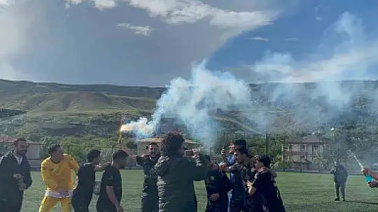 Yavru Aslanspor şampiyon oldu
