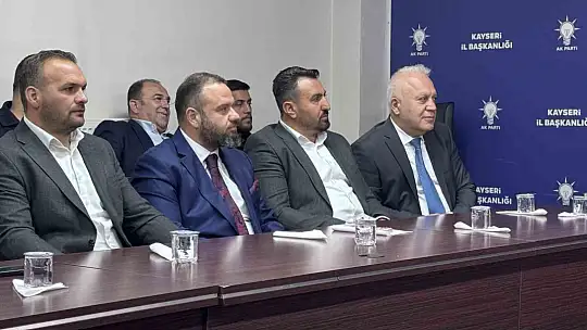 Yeniden Refah Partisi'nden istifa eden 4 meclis üyesi AK Parti'ye geçti
