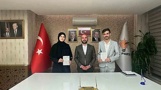Yeniden Refah Partisi'nin kadın kolları ve gençlik kolları başkanı AK Parti'ye geçti