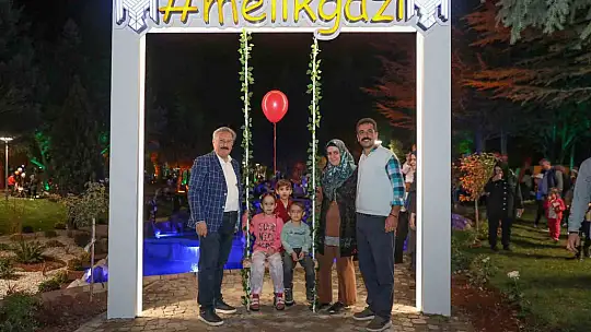 Yenilenen Sema Yazar Parkı coşkuyla açıldı