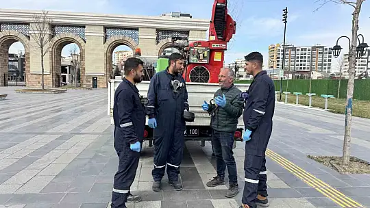Yeşil alanlarda ilaçlama seferberliği başladı