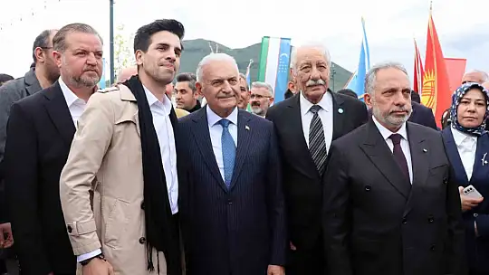 Yıldırım: 'Türkistan bölgesindeki bazı ülkelerin Kiril alfabesini kullanması işimizi zorlaştırıyor'