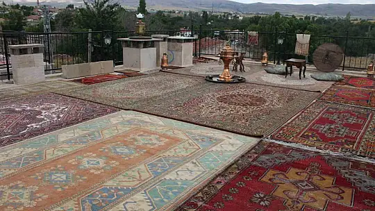 Yıllanmış halılar serildi, renk cümbüşü ortaya çıktı