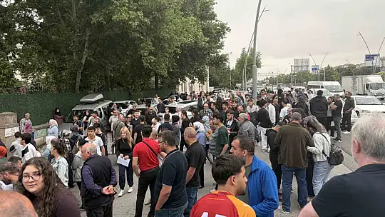 YKS'ye 2 dakika geç kalan genç gözyaşı döktü