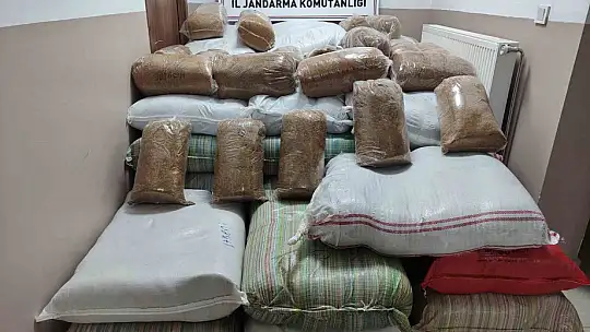 Yolcu otobüsünde 1 buçuk ton kaçak tütün yakalandı