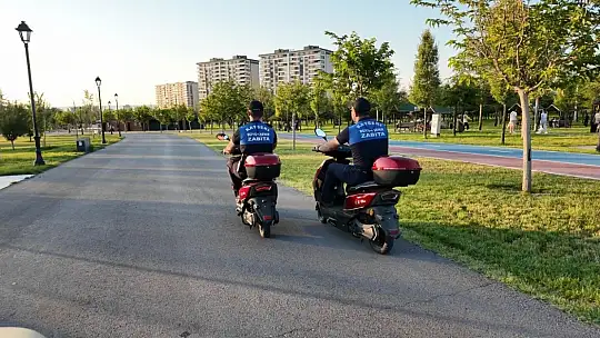Zabıtanın Millet Bahçesi'ndeki denetimleri devam ediyor