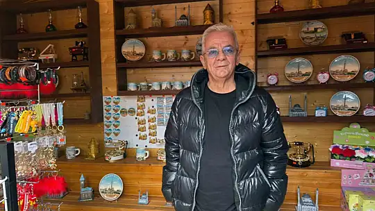 Zafer Algöz'den Sahaaflar Çarşısı'na tam not