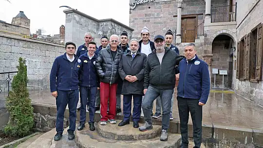 Zafer Algöz'den Sahaaflar Çarşısı'na tam not