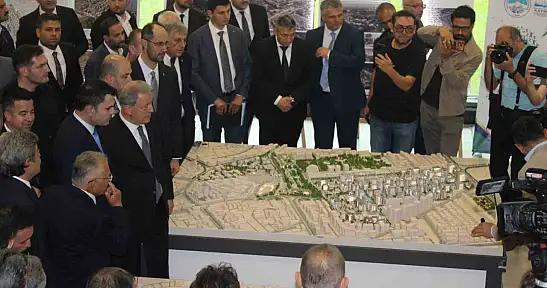 Bakan Kurum ve Yumaklı'dan Kayseri temasları