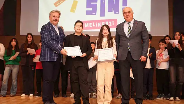 'Sen Yaparsın Melikgazi'de başarılı olan küçük müzisyenler ödüllerini aldı