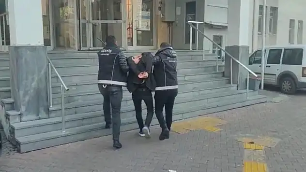 15 farklı ilde 20 kez aranma kaydı bulunan şahıs yakalandı