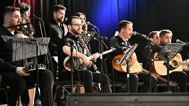 Adliye mensupları, meslektaşlarının konserinde doyasıya eğlendi